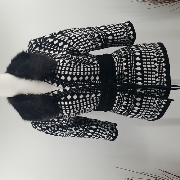 Chico's Convertible Cardigan Jacket with Removable Faux Fur Collar - Picture 4 of 10